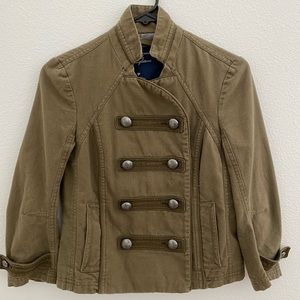 Casual olive green, double breasted buttons jacket